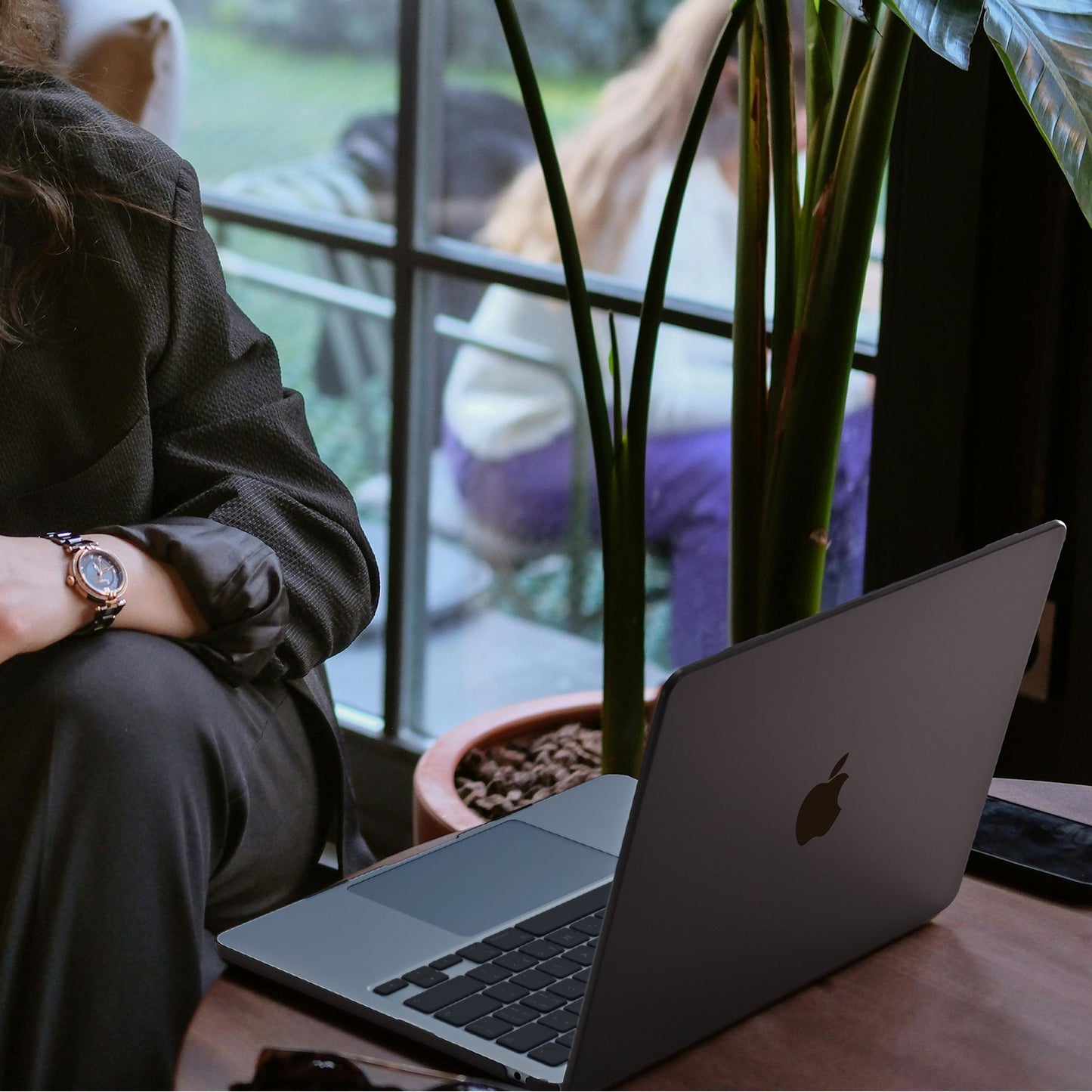 EooCoo Frost Black Matte Hard Shell Case for MacBook Air 13.6" (2022-2025 M2/M3/M4) + Keyboard Cover & Screen Protector – Slim, Anti-Fingerprint & Full Protection