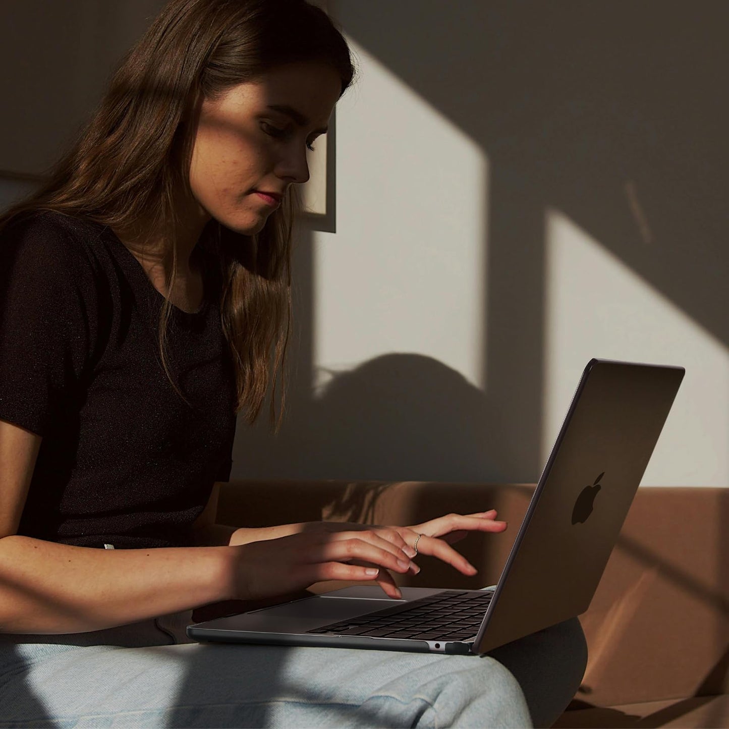 EooCoo Ultra Thin MacBook Air 15" Case (2025–2023, M4/M3/M2) – Matte Black Titanium Hard Shell with Keyboard Cover, Scratch-Resistant, Anti-Fingerprint, Cooling